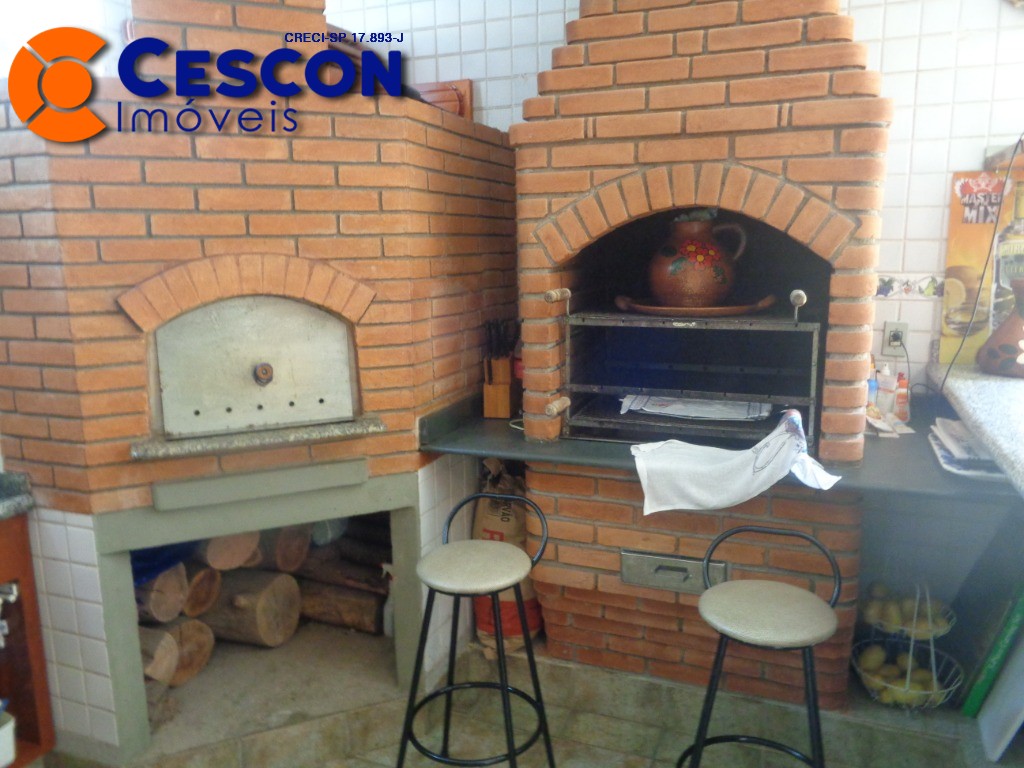 Casa de Condomínio à venda e aluguel com 4 quartos, 550m² - Foto 8