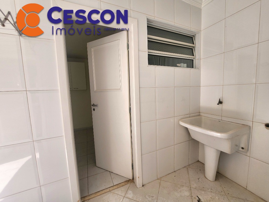 Casa de Condomínio para alugar com 4 quartos, 290m² - Foto 21