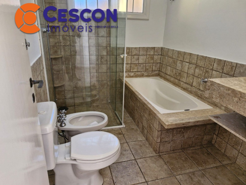 Casa de Condomínio para alugar com 4 quartos, 215m² - Foto 18