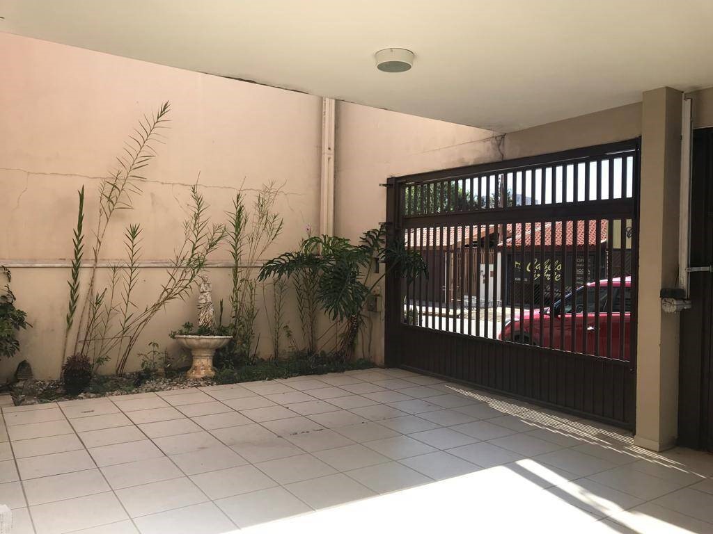 'Aluga Casa ideal para clnica ou consultrio'