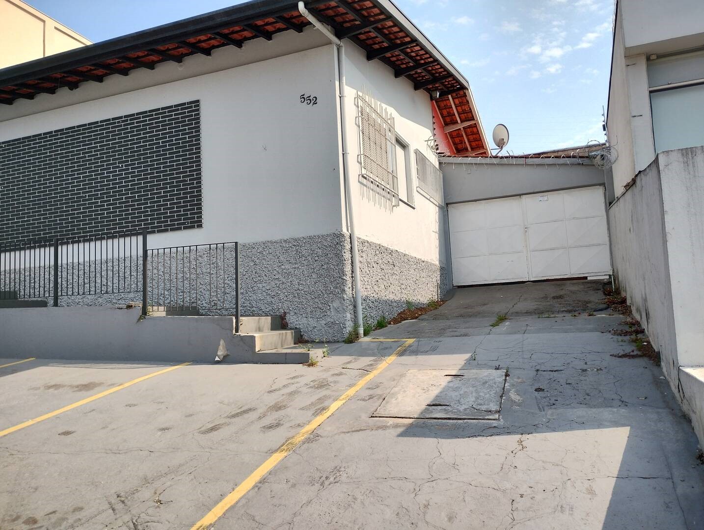 'Aluguel - Casa Comercial - Rua Messina - Jundia - SP'
