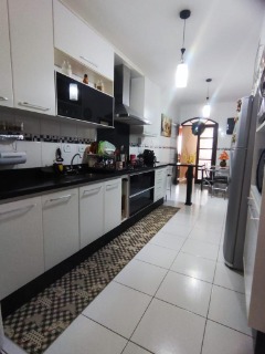 Sobrado, 3 quartos, 330 m² - Foto 2