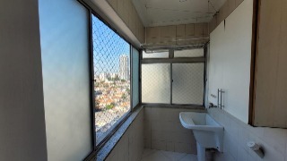 Apartamento para alugar com 2 quartos, 62m² - Foto 41