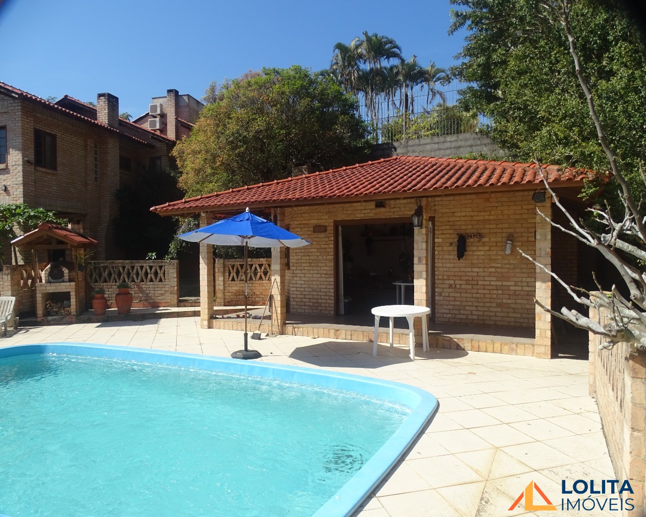 Casa à venda com 3 quartos, 260m² - Foto 4