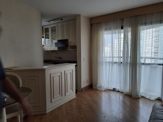 FLAT 01 \