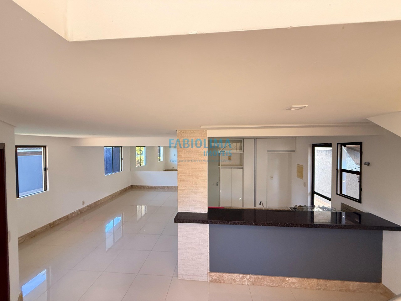 Casa de Condomínio à venda com 5 quartos, 320m² - Foto 9