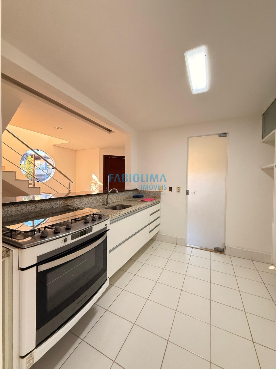 Casa de Condomínio à venda com 5 quartos, 320m² - Foto 13