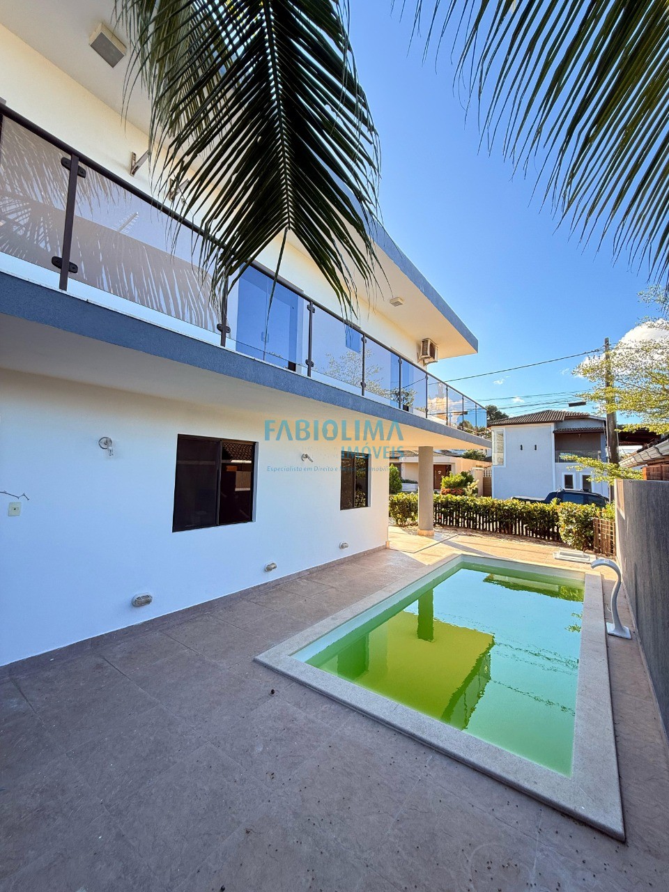 Casa de Condomínio à venda com 5 quartos, 320m² - Foto 2