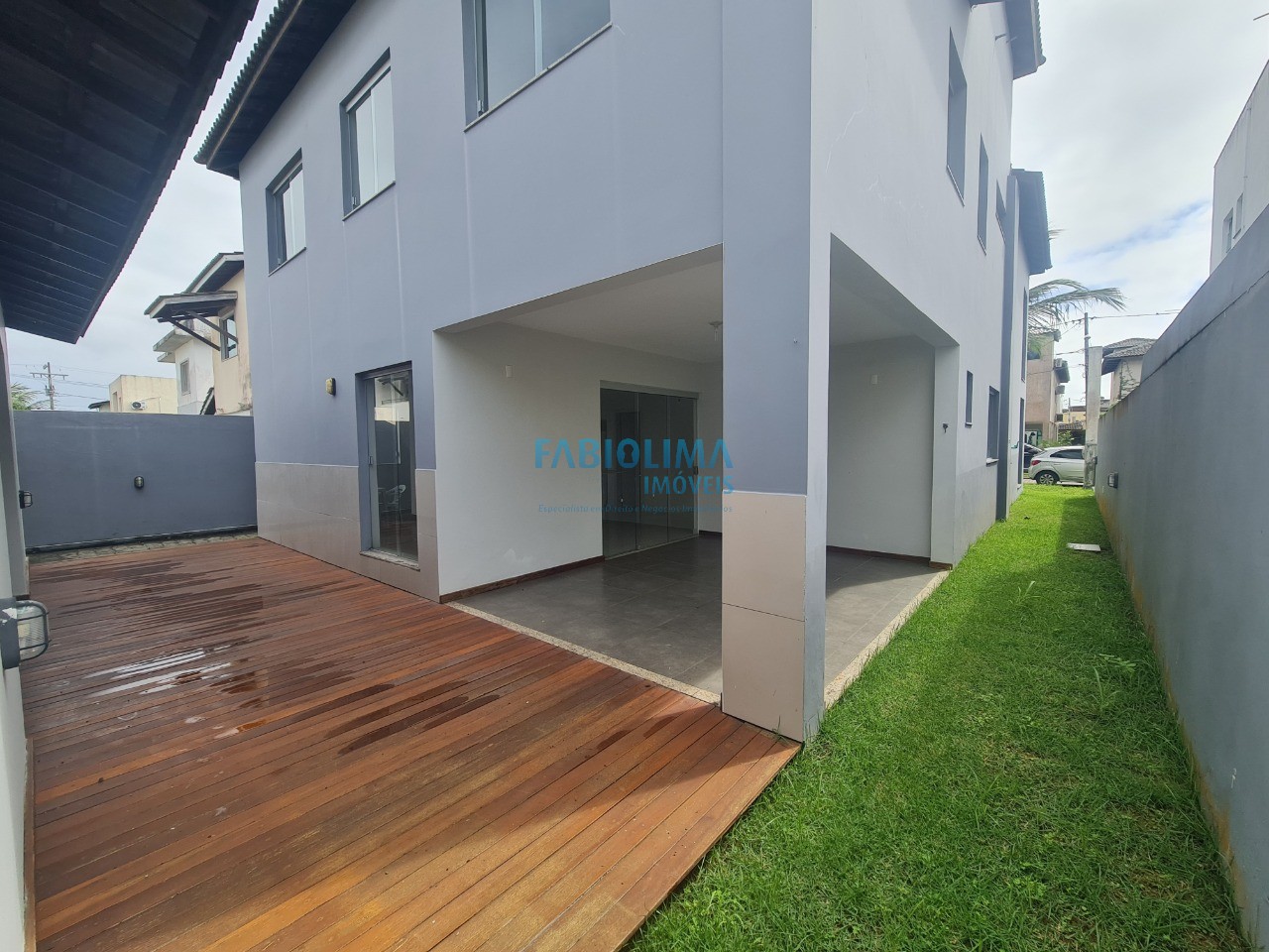 Casa de Condomínio à venda com 4 quartos, 300m² - Foto 4