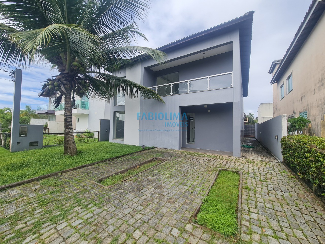 Casa de Condomínio à venda com 4 quartos, 300m² - Foto 1