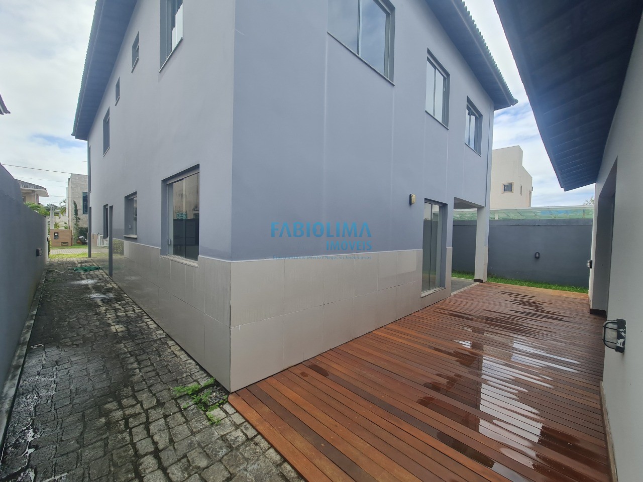 Casa de Condomínio à venda com 4 quartos, 300m² - Foto 3