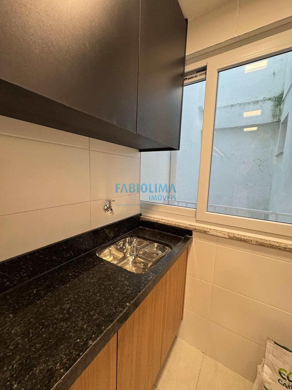 Apartamento à venda com 2 quartos, 64m² - Foto 29
