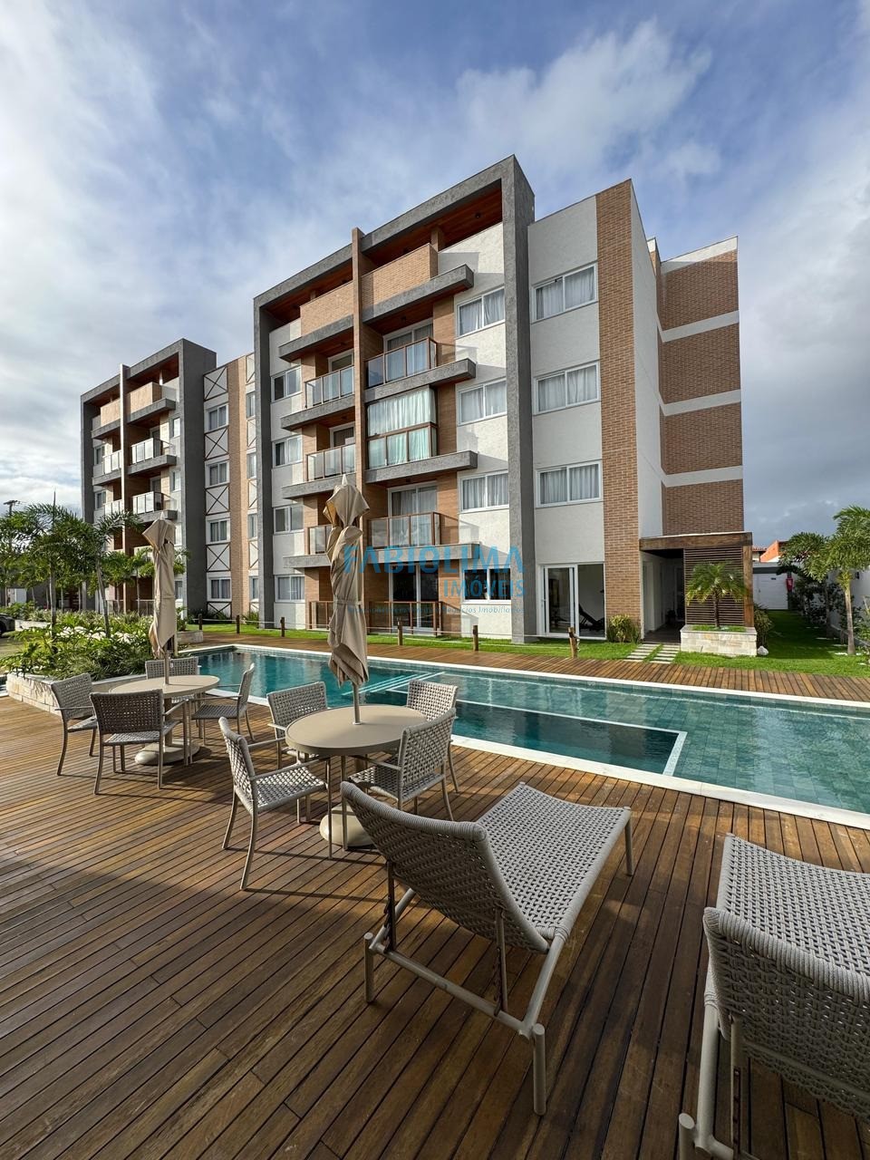 Apartamento à venda com 2 quartos, 64m² - Foto 4