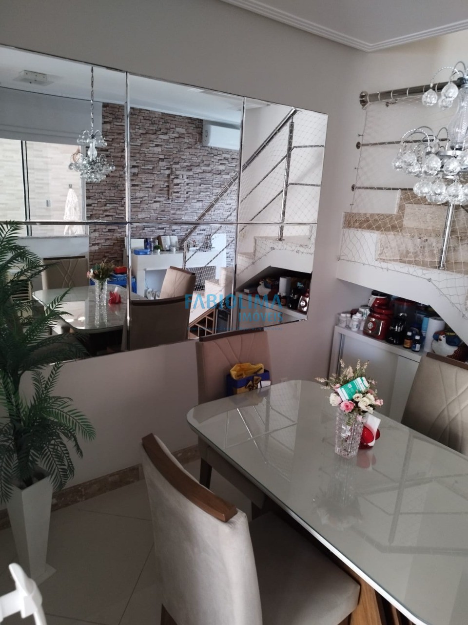 Casa de Condomínio à venda com 3 quartos, 161m² - Foto 1
