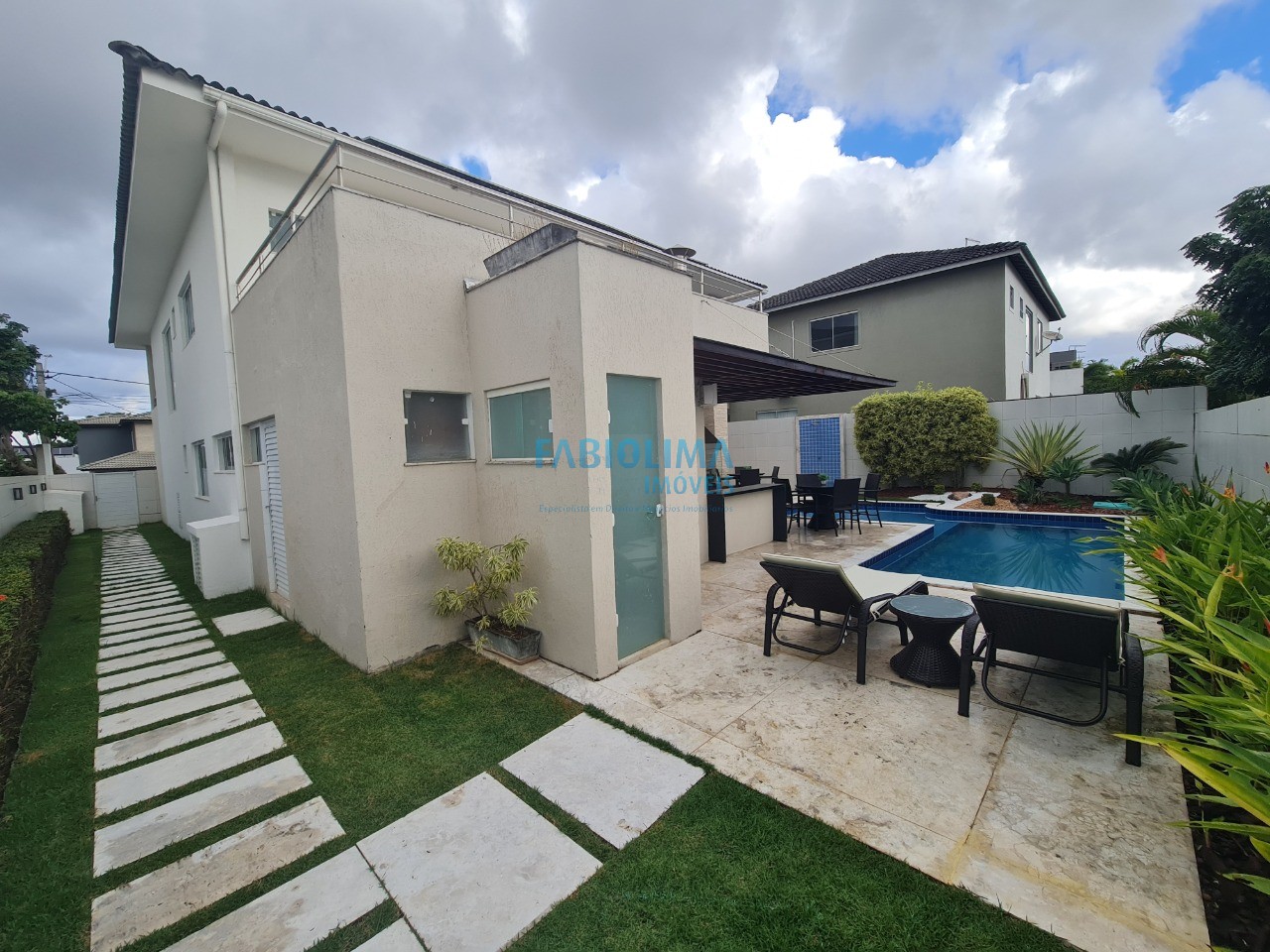 Casa de Condomínio para alugar com 4 quartos, 493m² - Foto 8