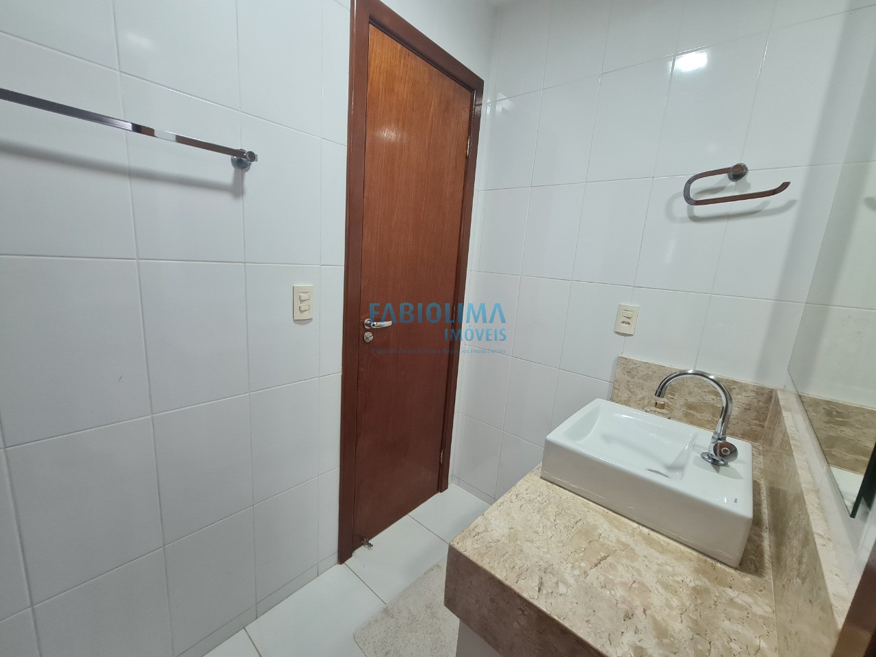 Casa de Condomínio para alugar com 4 quartos, 493m² - Foto 21
