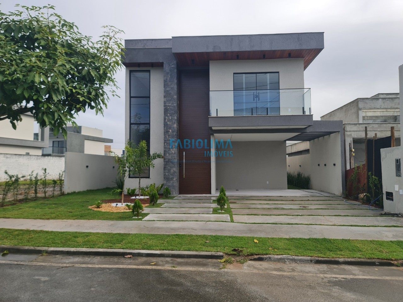 Casa de Condomínio à venda com 4 quartos, 307m² - Foto 1