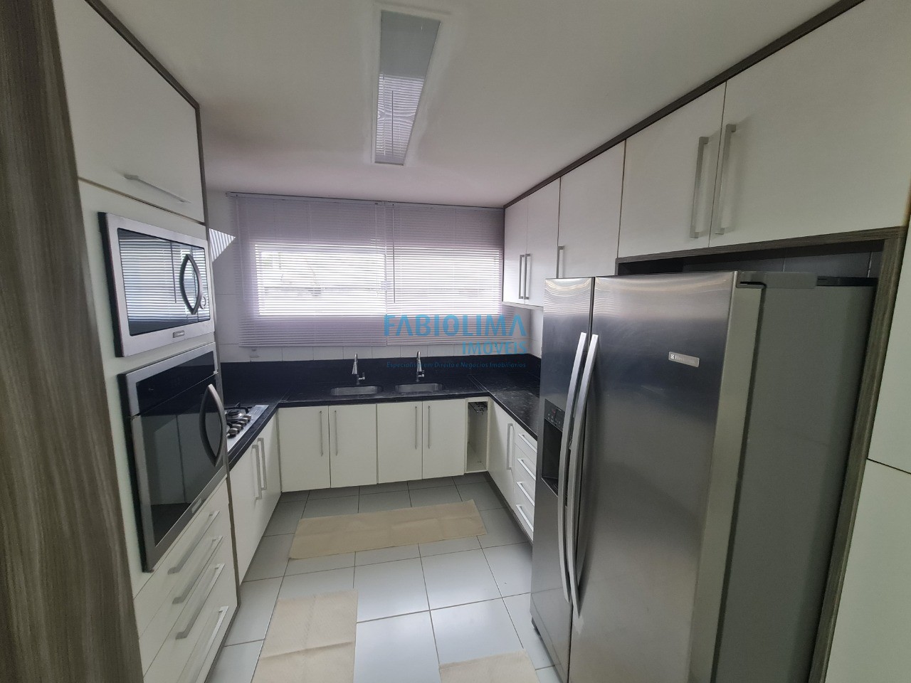 Casa de Condomínio para alugar com 4 quartos, 493m² - Foto 13