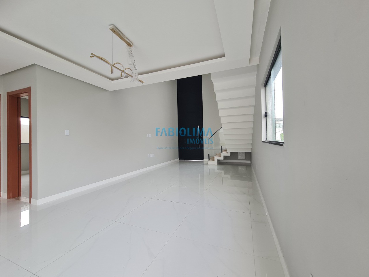 Casa de Condomínio à venda com 4 quartos, 307m² - Foto 5