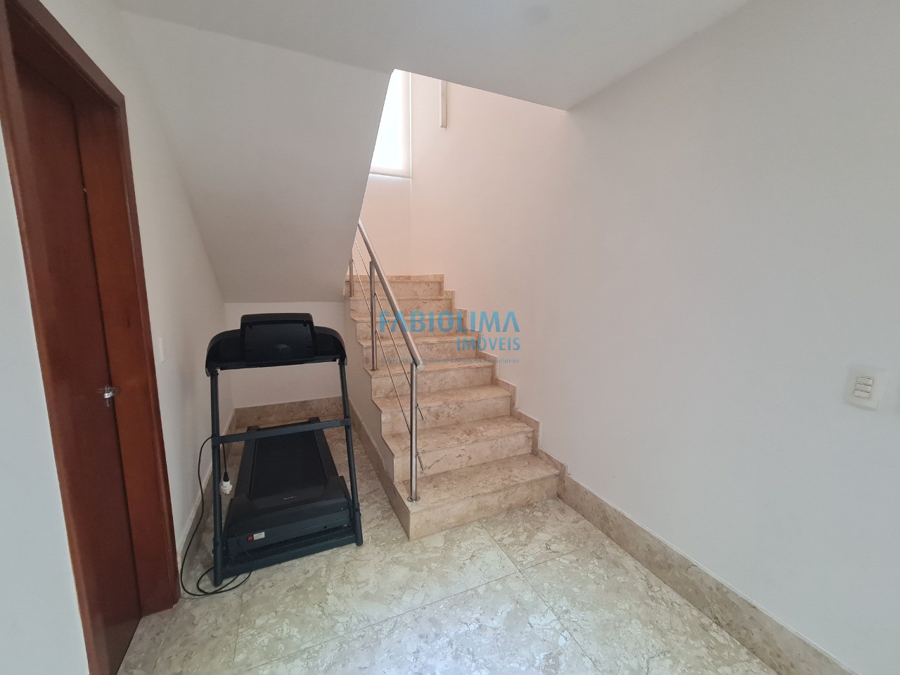 Casa de Condomínio para alugar com 4 quartos, 493m² - Foto 23
