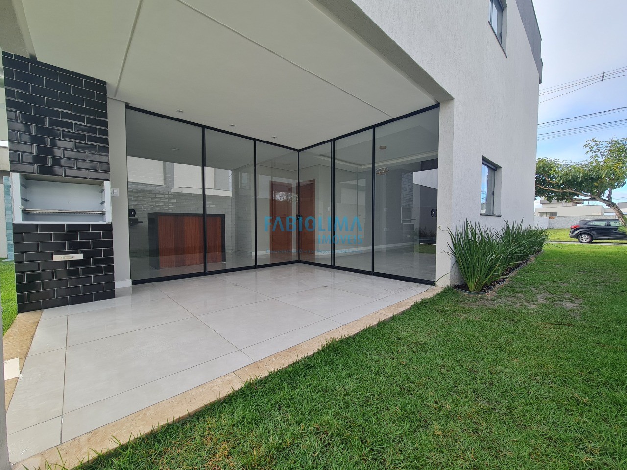 Casa de Condomínio à venda com 4 quartos, 307m² - Foto 4