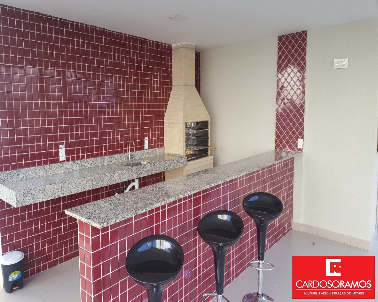 Apartamento - Buraquinho