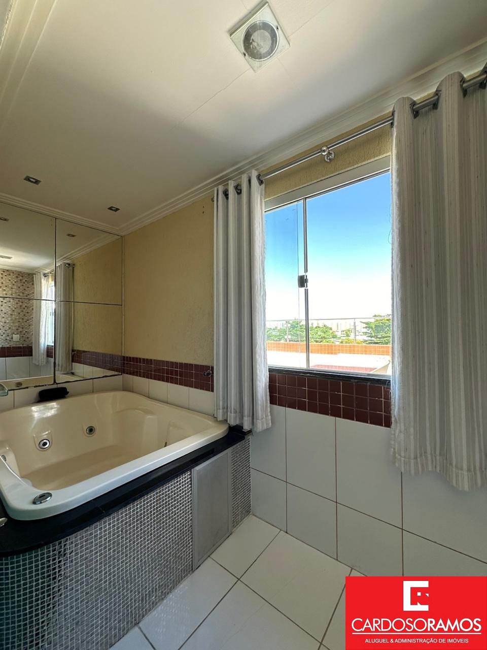 Apartamento - Pitangueiras