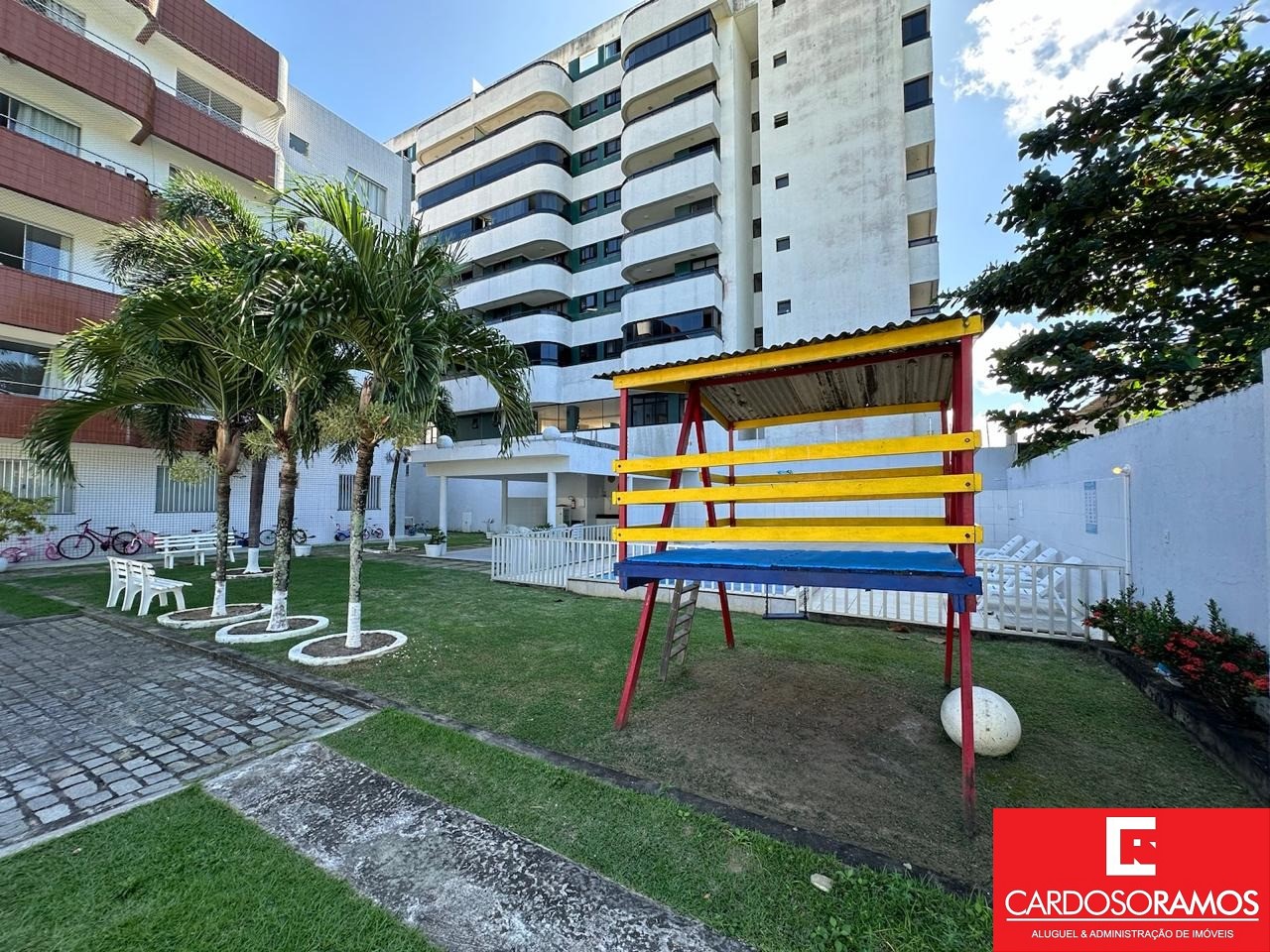 Apartamento - Pitangueiras