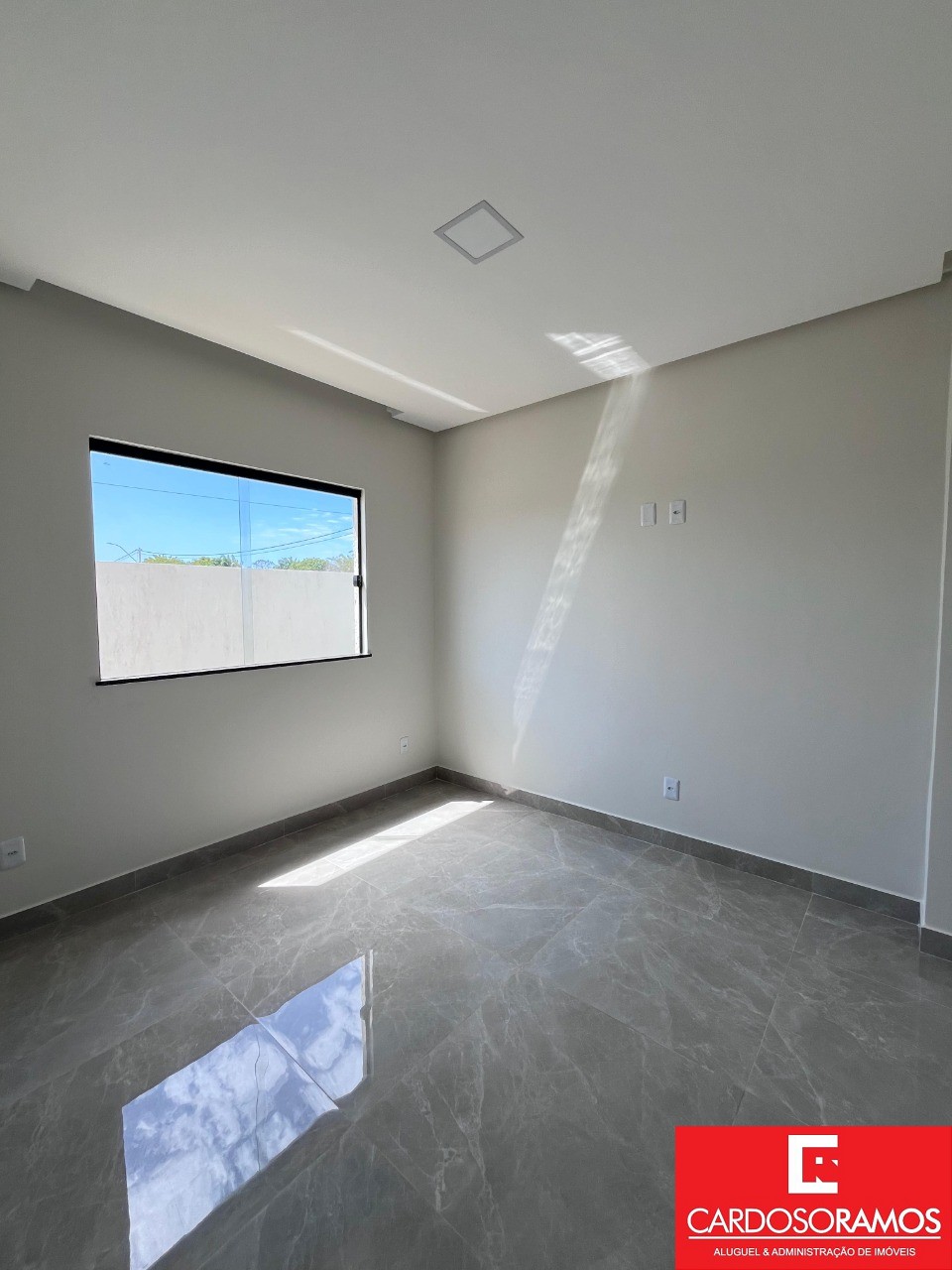 Casa à venda com 3 quartos, 300m² - Foto 7