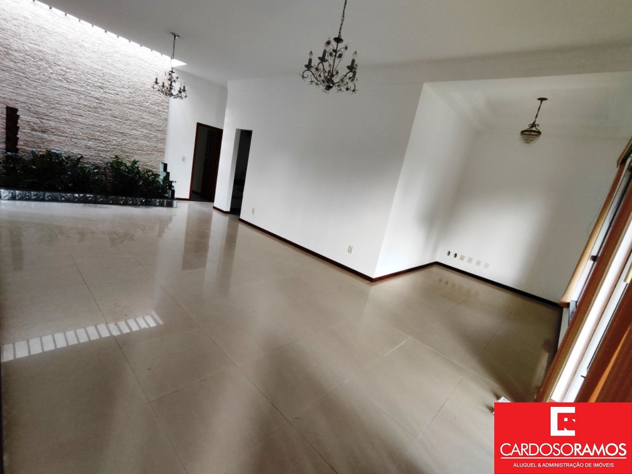 Casa à venda com 3 quartos, 463m² - Foto 4