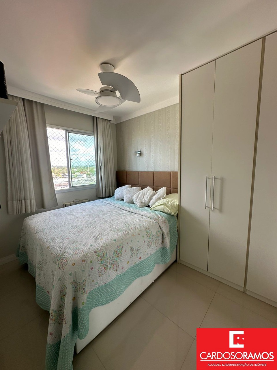 Apartamento - Buraquinho
