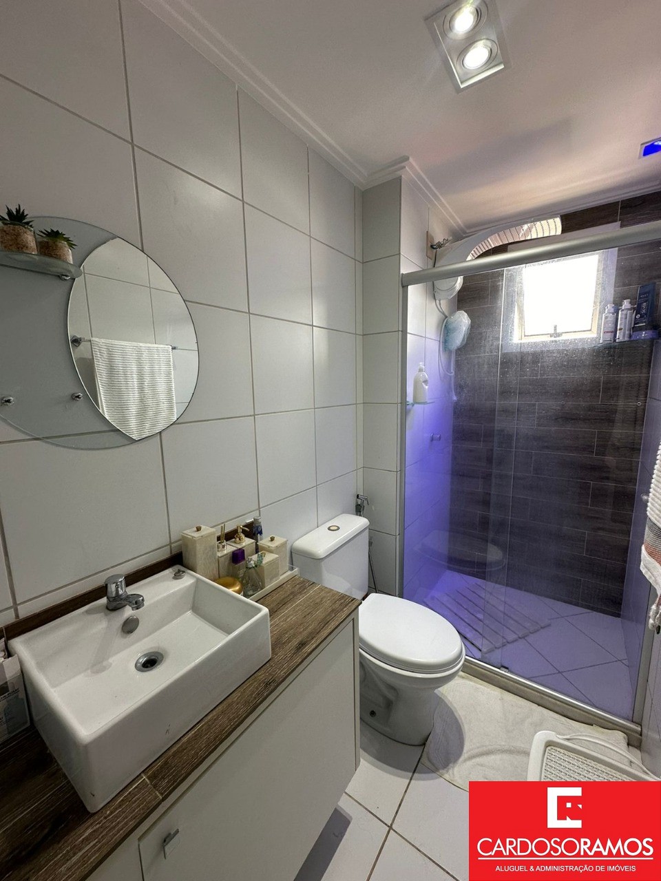 Apartamento - Buraquinho