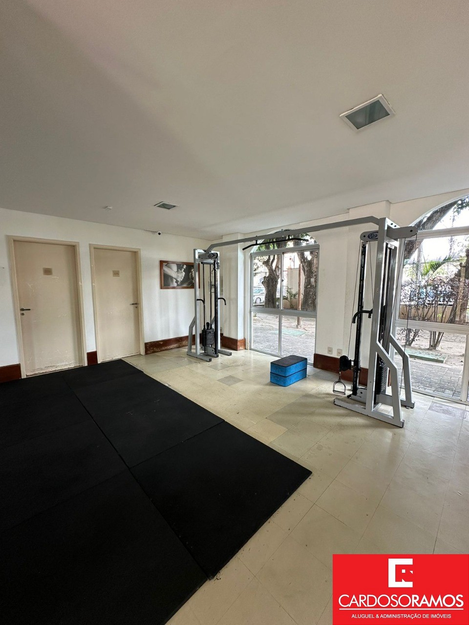 Apartamento - Buraquinho