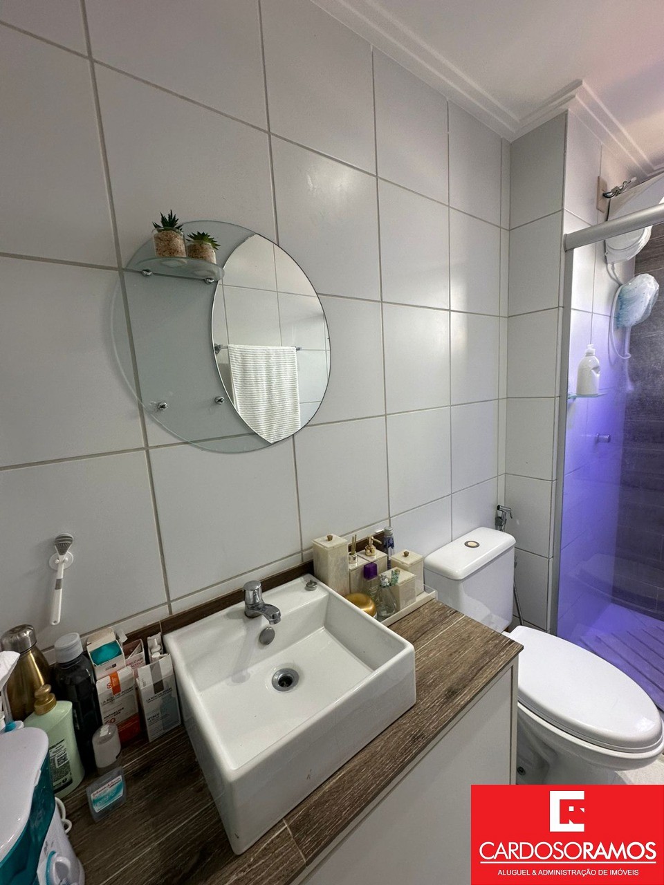 Apartamento - Buraquinho