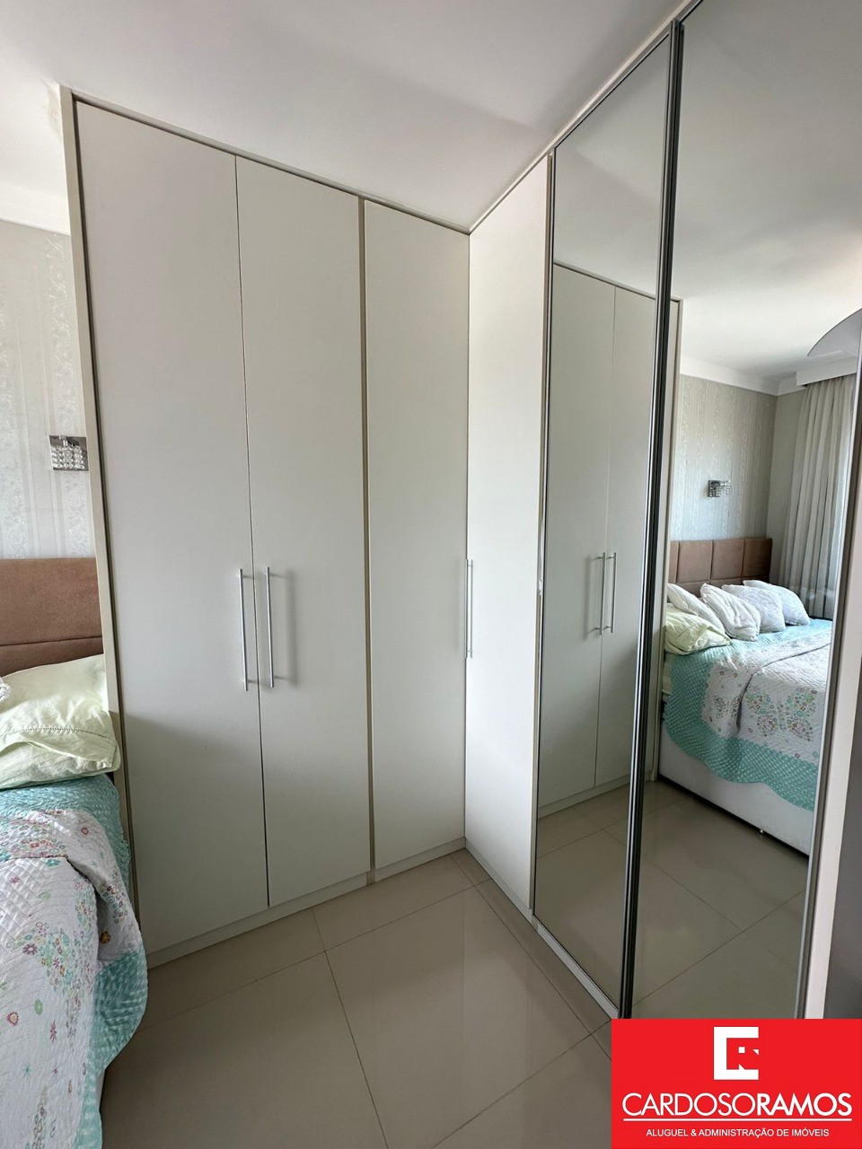 Apartamento - Buraquinho