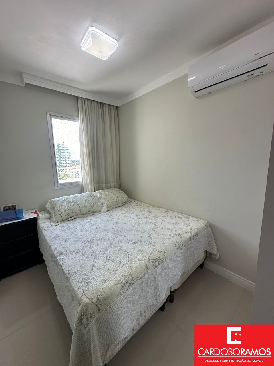 Apartamento - Buraquinho