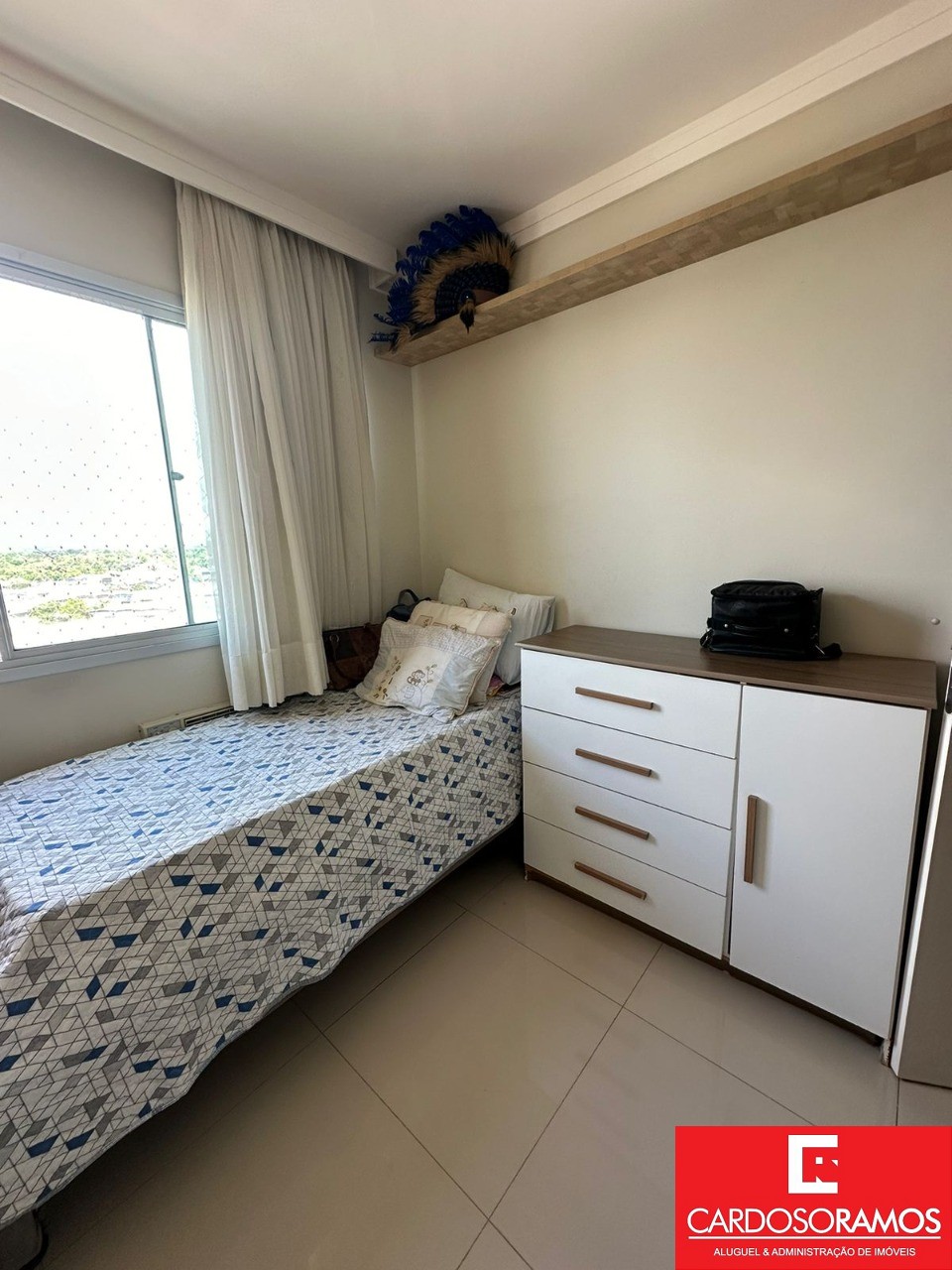 Apartamento - Buraquinho
