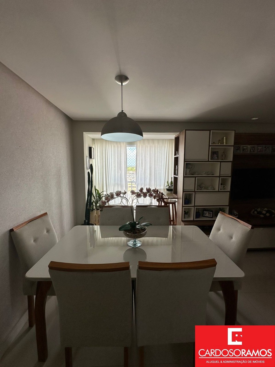 Apartamento - Buraquinho