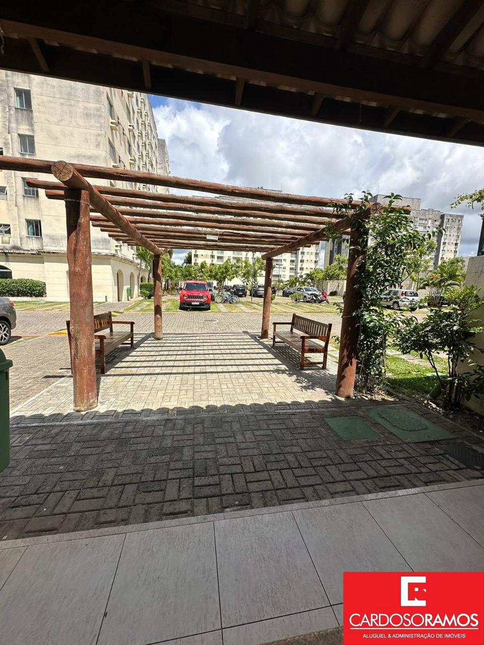 Apartamento - Buraquinho