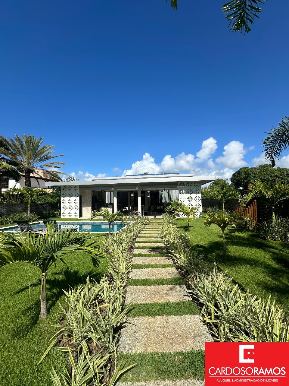 Casa à venda com 5 quartos, 750m² - Foto 2