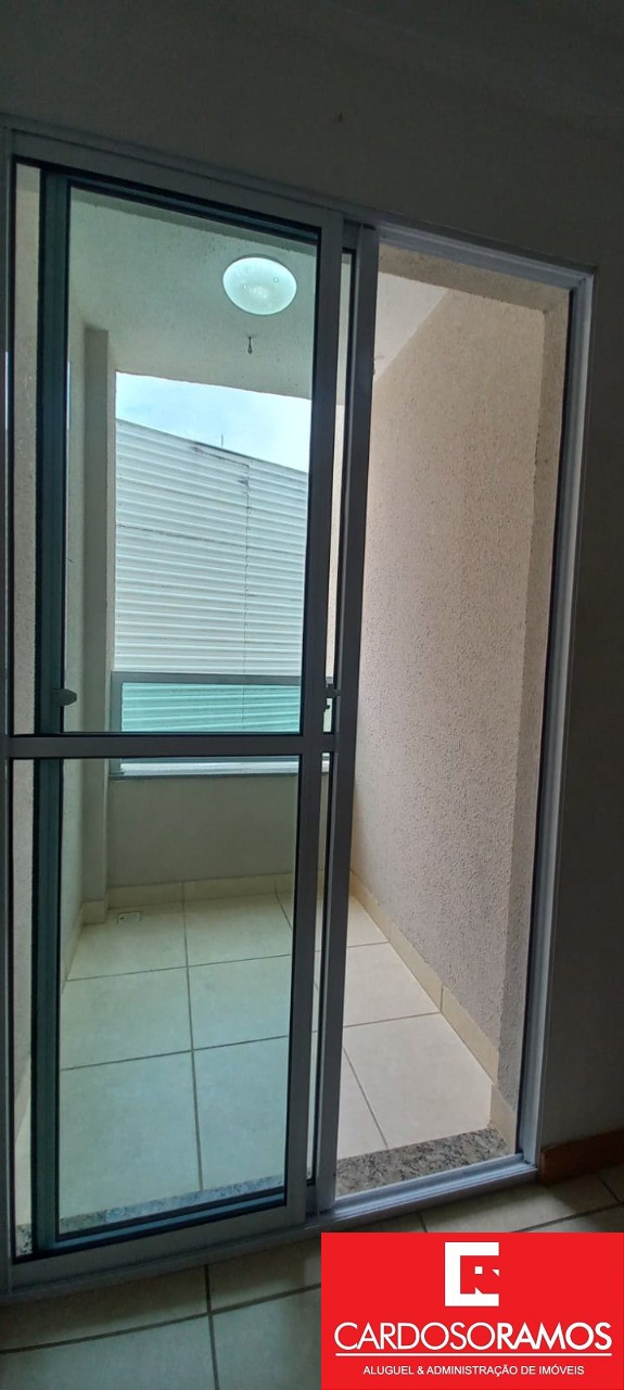 Apartamento - Buraquinho