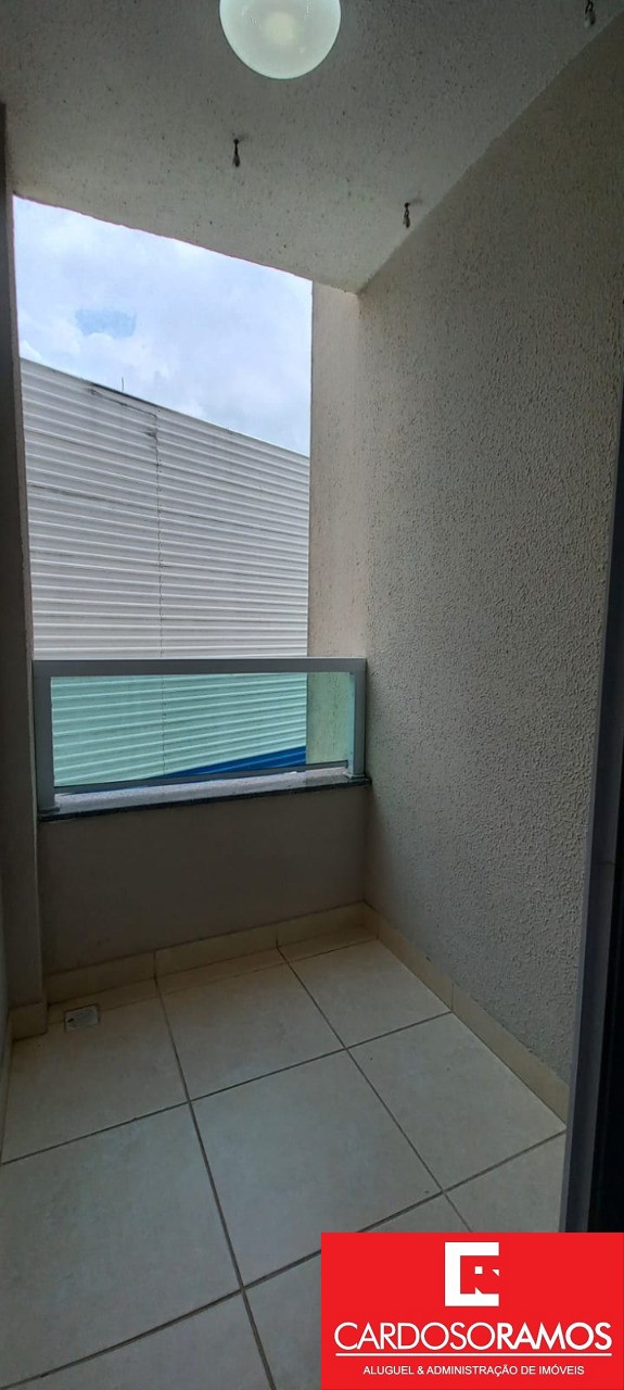 Apartamento - Buraquinho