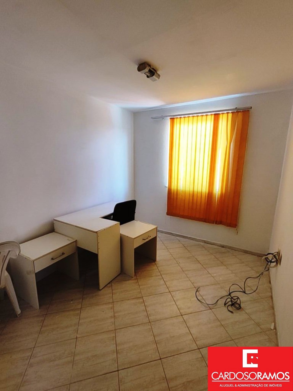 Casa para alugar com 4 quartos, 250m² - Foto 23