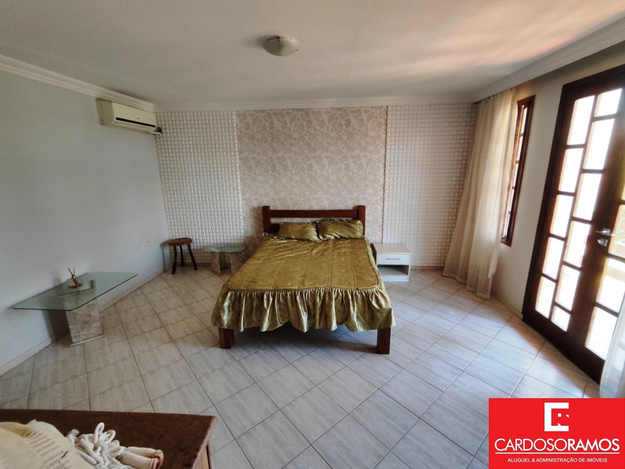 Casa para alugar com 4 quartos, 250m² - Foto 18