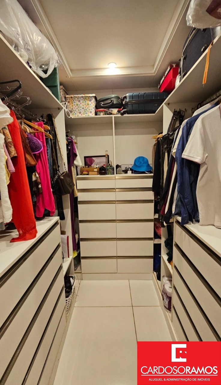 Apartamento - Buraquinho
