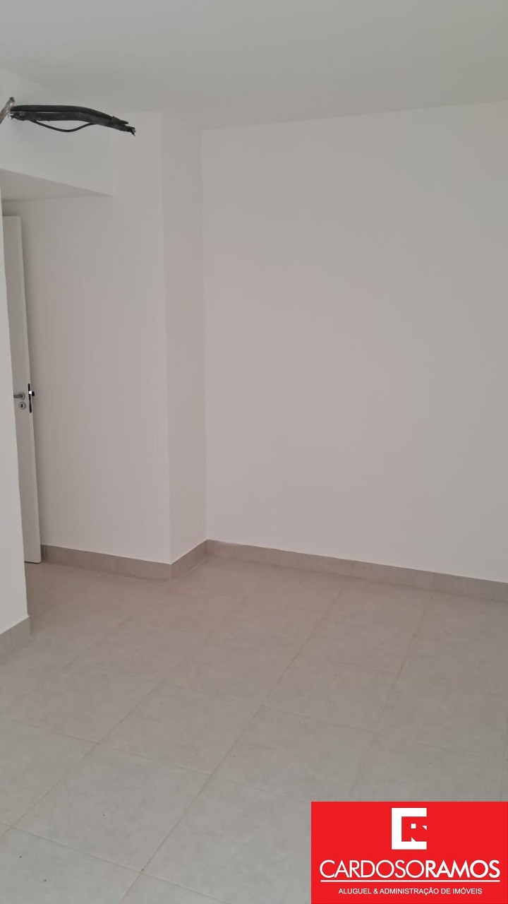 Apartamento - Buraquinho
