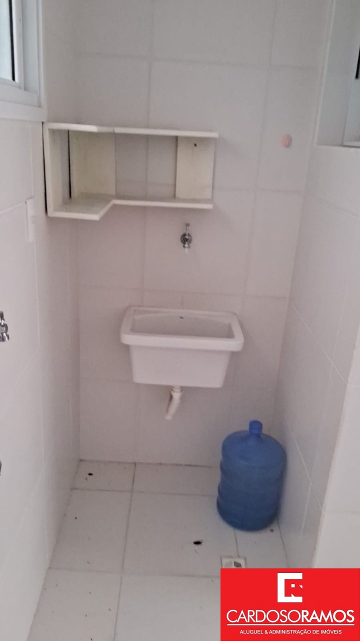 Apartamento - Buraquinho