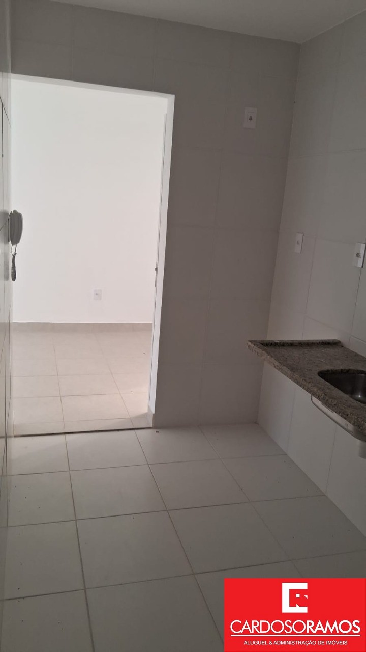 Apartamento - Buraquinho