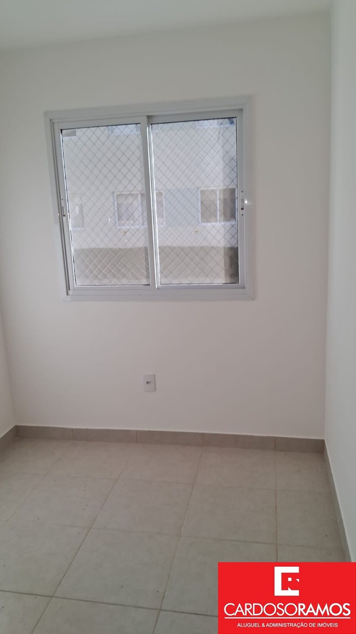 Apartamento - Buraquinho