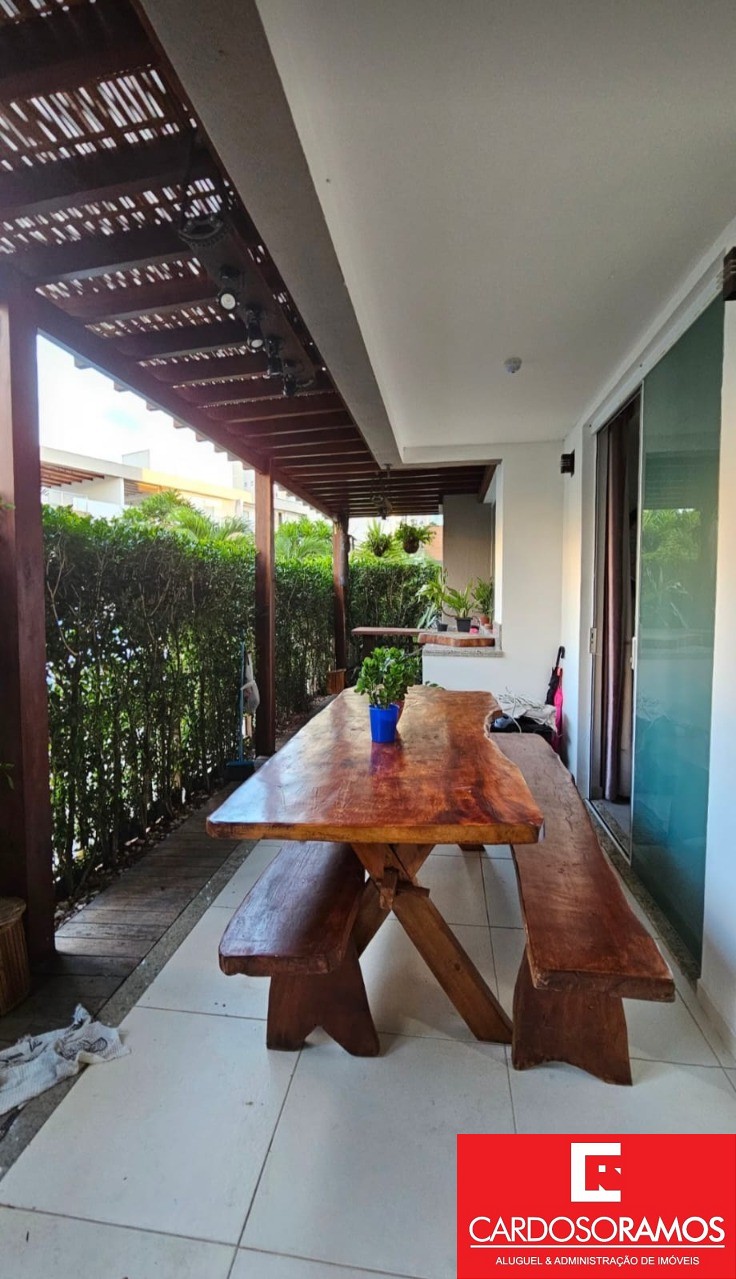 Apartamento - Buraquinho